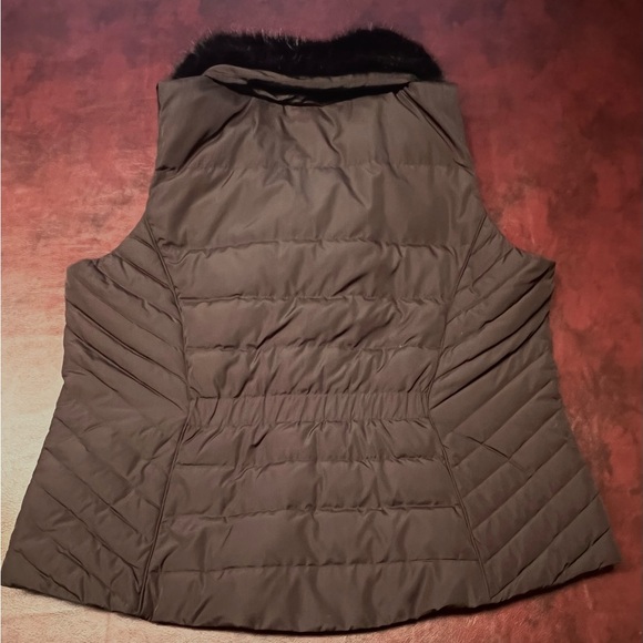 Talbots Faux Fur Collar Vest, size XL - Picture 3 of 8